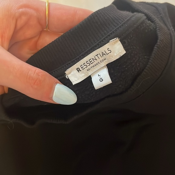 Reitman’s Long Black Sleeve - L - Picture 2 of 2